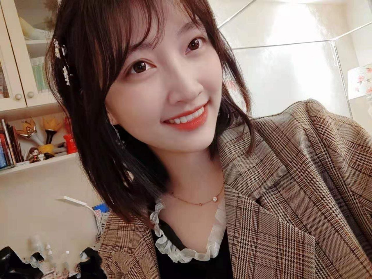 高端泄密流出视图❤️高学历海归情侣杭州潘玲玲和眼镜男友日常性爱自拍