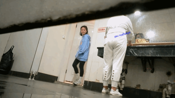 12-23作品补档❤⭐隔墙有眼⭐⭐原创厕拍⭐⭐⭐便秘的瑜伽裤女生手扣屁[上期][高清无损版]