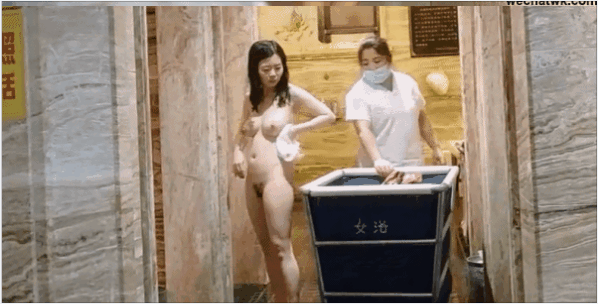澡堂子内部员工偷拍❤️专门挑身材丰满白嫩的少妇下手