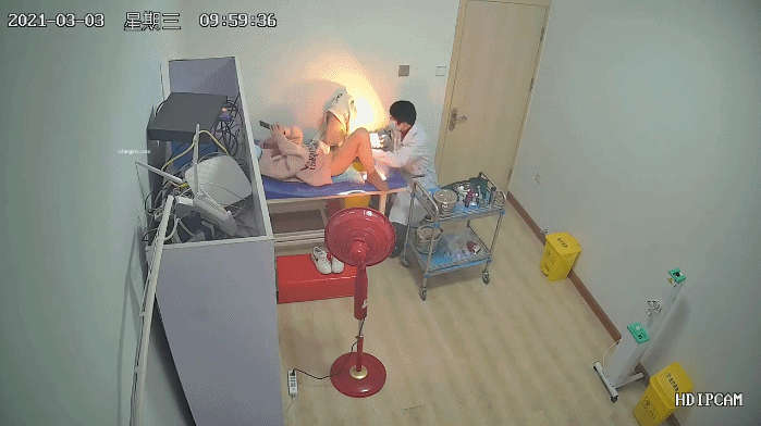 《医院监控破解》偷窥多位美女少妇脱了内裤让医院仔细检查下体
