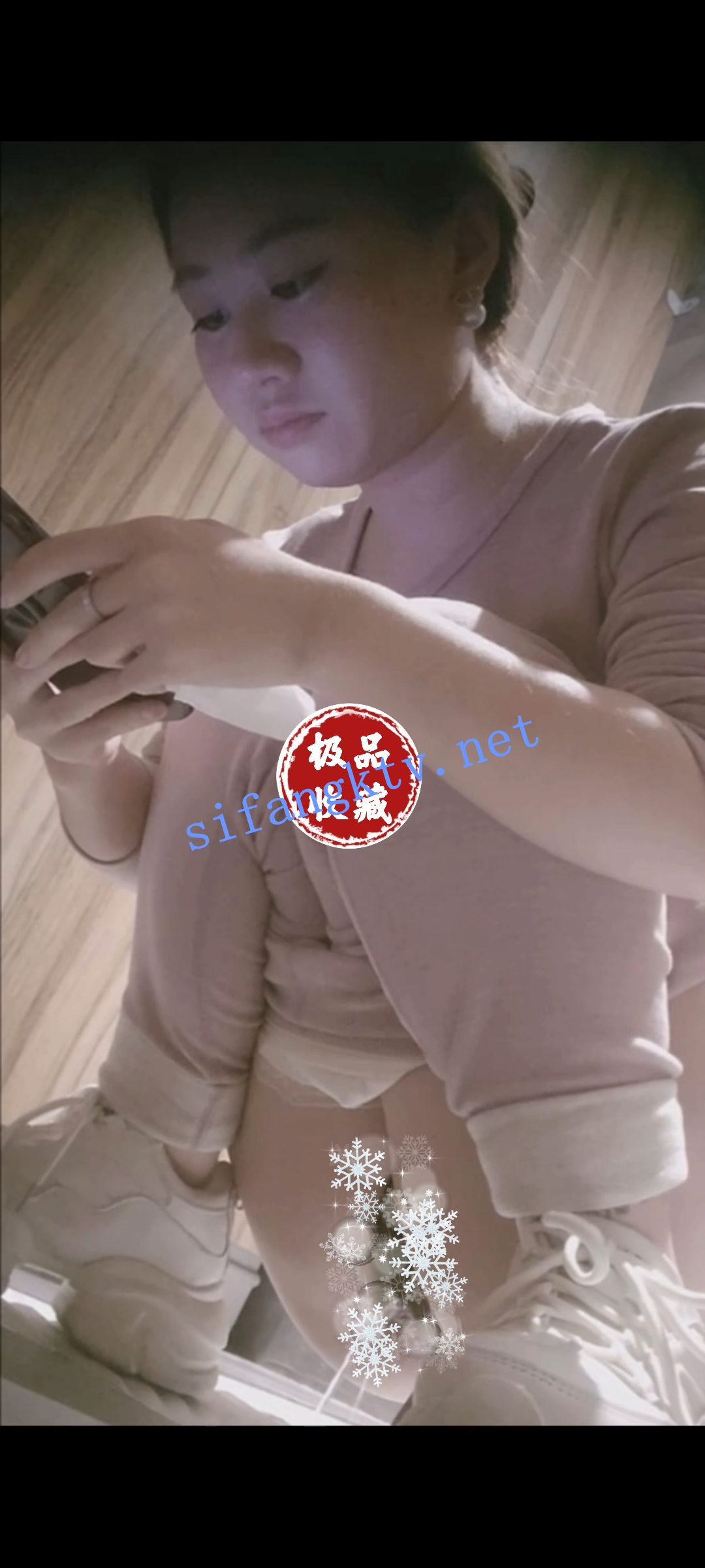 ⭐厕拍清秀优雅的大家闺秀❤️阴唇饱满⭐⭐⭐极品收藏
