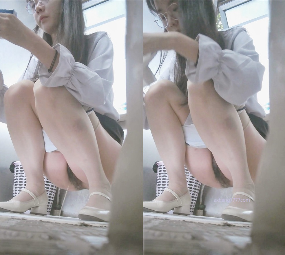 暗香行精选CP❤学校女厕偷拍眼镜美女❤️肥美的鲍鱼浓密杂乱的穴毛
