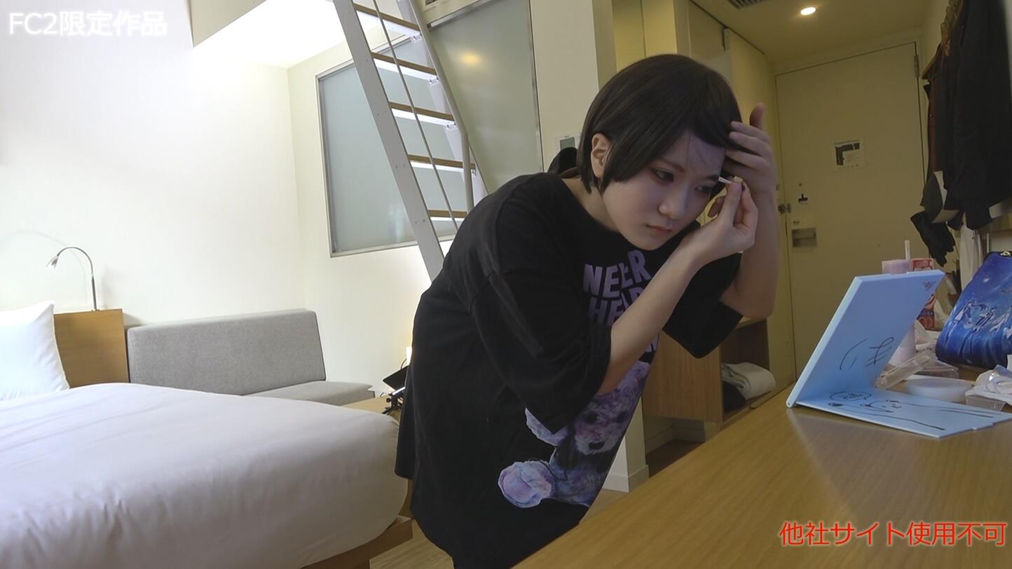 最新流出FC2-PPV限定作品✅极上物艺校娇小19岁短发清纯小妹援交处女作，一对车大灯堪称极品，无毛私处花心粉嫩嫩