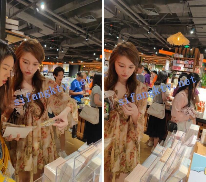 大神商场尾随偷拍❤️美女裙底黄色碎花连衣裤裙小姐姐白色内内漏了很多毛JK短裙学妹和舍友逛街白色格子内内可爱系