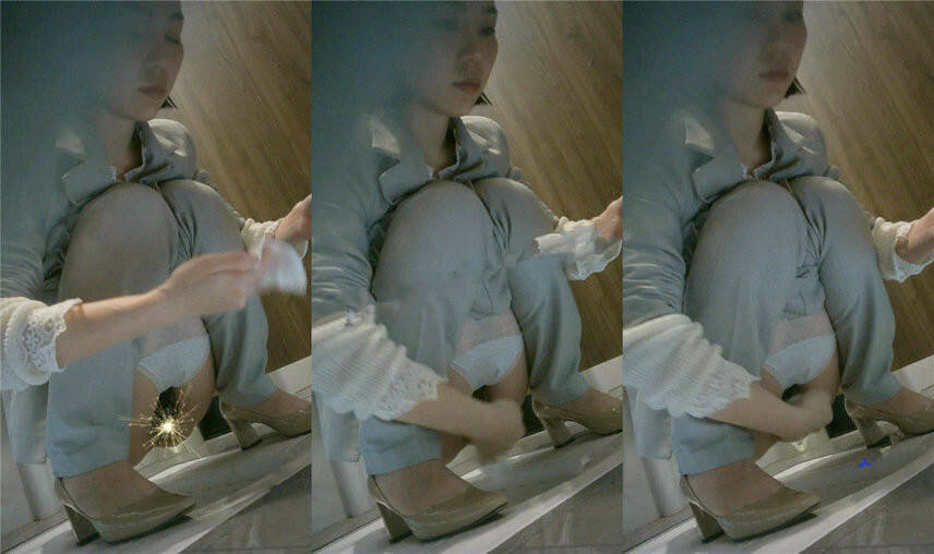 办公楼女厕全景偷拍多位高跟制服美女同事❤️各种美鲍尽情呈现