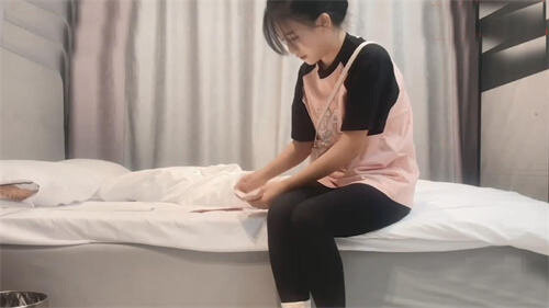 王先生探花-3000约操含蓄的日本妹子！妹子身材丰满长相甜美，日本来的 服务和技术就是好 性格还很温柔，只惜没听到她喊 雅蔑蝶