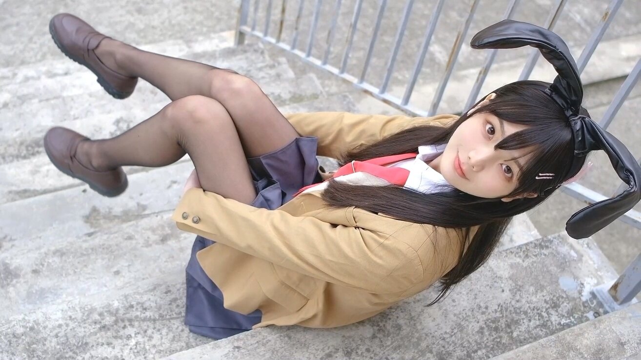 ⚡⚡最新12月震撼流出，森萝财团万众瞩目女神！微博SS纯天然极品治愈系清纯美女【赤西夜夜】万元定制，麻衣学姐恋足露逼诱惑十足